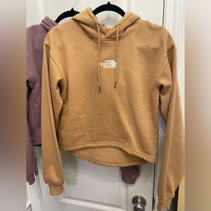 The North Face NWT women’s cropped oversized hoodie